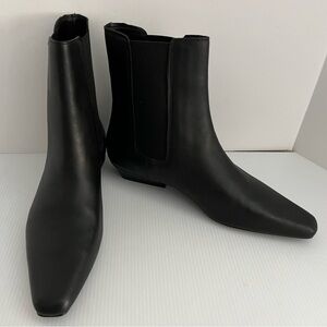 Steve Madden Genuine Matte Leather PullOn Ankle Boots sz 7.5M Black